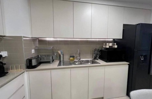 Bur Dubai Apartment | Luxury 2BR w/Pool, Gym & Balcony – Zahra Breeze