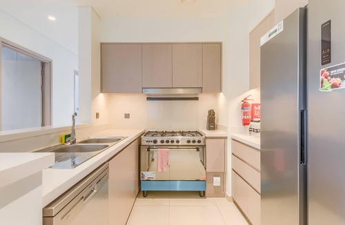 Downtown Dubai Apartment | Luxury 3BR + Maid | Full Burj Khalifa View