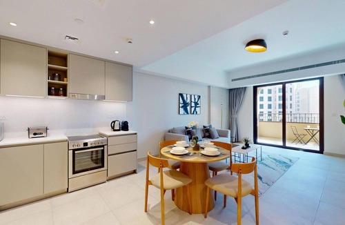 Umm Suqeim 3 Apartment | Luxury Living 1 Bed l Pool View l Burj Al Arab