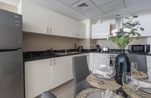 DIFC Apartment | Luxury Apartment in the Iconic Park Towers