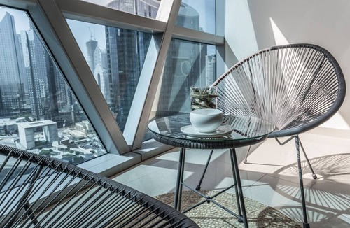 DIFC Apartment | Luxury Apartment in the Iconic Park Towers