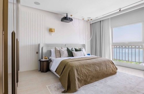 Dubai House | Luxury Villa with Pool and Garden 4BR The Springs