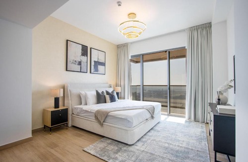 Dubai Maritime City Apartment | Luxury Waterfront 2BR with Resort Amenities