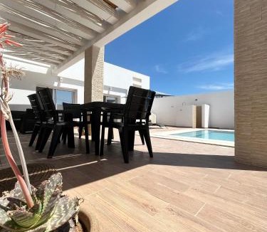 Aghir Villa | Magnifique Villa moderne piscine SANS VIS À VIS DJERBA Midoun