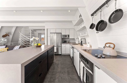 Downtown Park City Ski Chalet | Mainstreet Masterpiece | Stunning Views!