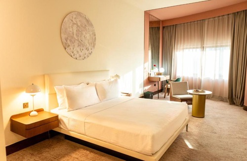 Garhoud Hotel | Majestic Cove Hotel - Formerly Le Méridien Fairway