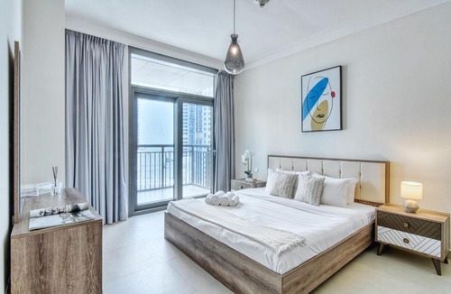 Dubai Apartment | Majestic Stay at Dubai Creek Residences