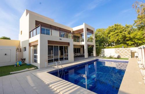 Al Riffa Villa | Malibu Luxe I Private Pool I 5 bed Villa