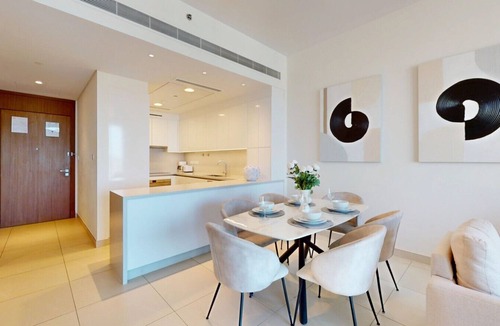 Al Safa Apartment | Mesmerizing 2 Bed l Canal and Burj Views