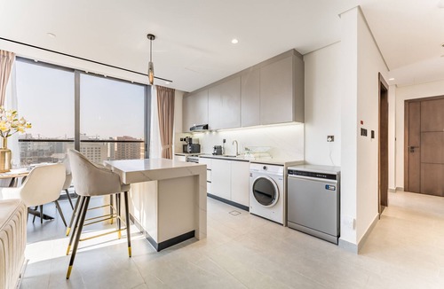 Dubai Apartment | Mins from City Walk, Downtown Dubai and Jumeirah Beach, Easy Access to Metro Stations