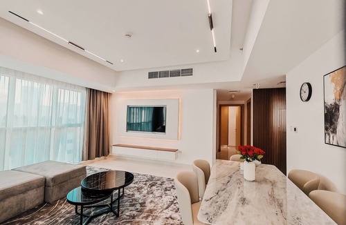 Al Danah Apartment | Modern Family Apartment Abu Dhabi, 2-BD Beach View