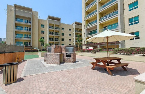 The Greens Apartment | Modern in the Greens close to attractions
