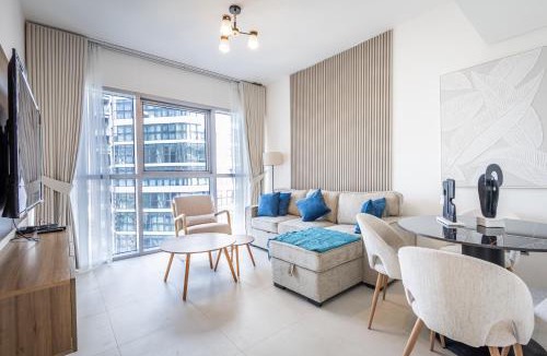 Abu Dhabi House | Modern Reem Island stay with stunning view