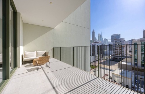 Al Satwa Apartment | Mood 22 - Deluxe Loft Studio with Private Terrace