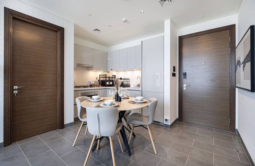 Nad Al Sheba Apartment | Moon Stays - 2BR Masterpiece - Sobha Hartland