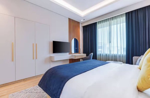 Garhoud Hotel | Movenpick Al Bustan | Classic Room | Easy Dubai Access, Health Club | 2 Units