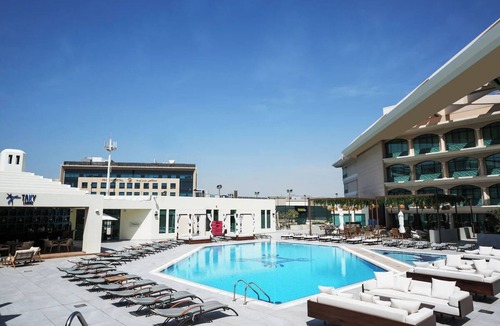 Garhoud Hotel | Movenpick Al Bustan | Executive Room | Modern Luxury, Arabic Charm | 2 Units