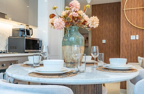 Nad Al Sheba Apartment | Near Meydan Racecourse, Minutes Car Drive to Downtown and Burj Khalifa