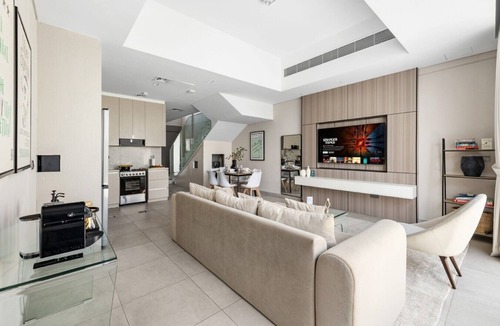 Dubai Villa | New Family Villa w/PS5, Play Kitchen, Garden, Balcony & Private Parking