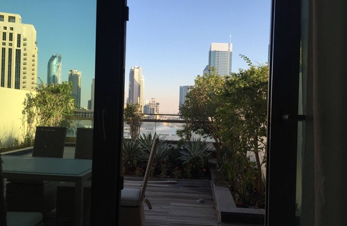 Downtown Dubai Apartment | One Bedroom apartment w/Terrace 5 Minutes from Burj Khalifa
