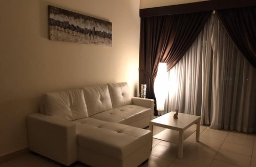 Downtown Dubai Apartment | One Bedroom apartment w/Terrace 5 Minutes from Burj Khalifa