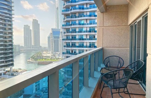 Dubai Marina Apartment | ONE Bedroom with Sea view in Dubai Marina - Z1106