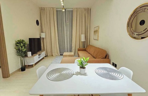 Jumeirah Village Circle Apartment | OYO HOME 1405 Spacious 1bed In Jvc Be