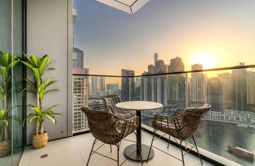 Dubai Marina Apartment | Panoramic Marina 1BR City Skyline Views with Balcony, Pool & Gym Access