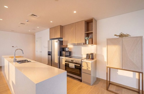 Dubai Apartment | Peaceful LaMer Home w/Private Beach