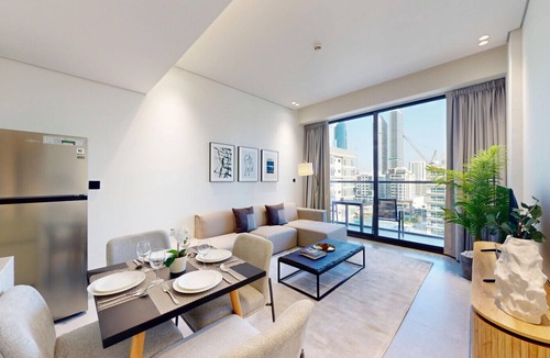 Al Satwa Apartment | Premium 2 Bed Close to DIFC & WTC | Prime Location