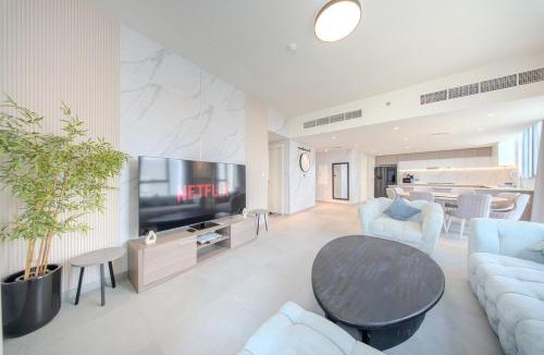 Sharjah Apartment | Premium 3BR - Maid Room - Boulevard Aljada by Arada -Pool - Gym