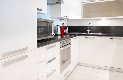 Jumeirah Lake Towers Apartment | Premium Apartment in the Heart of JLT