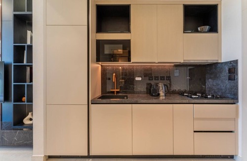 Al Satwa Apartment | Premium Studio l near Museum of Future and Metro