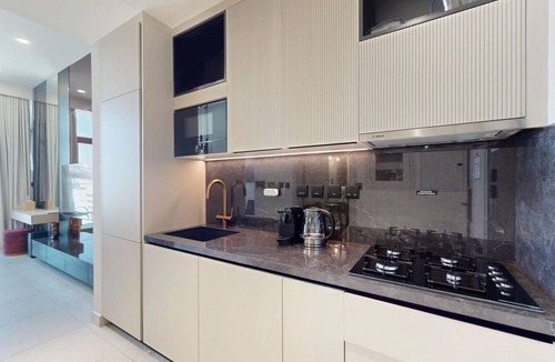 Al Satwa Apartment | Premium Studio l near Museum of Future and Metro