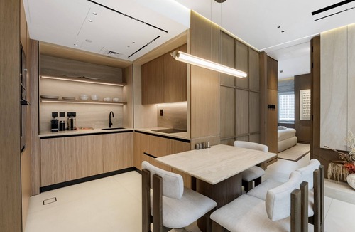 Jumeirah Lake Towers Apartment | Prime JLT Stay | Near Metro & Lakeside Dining