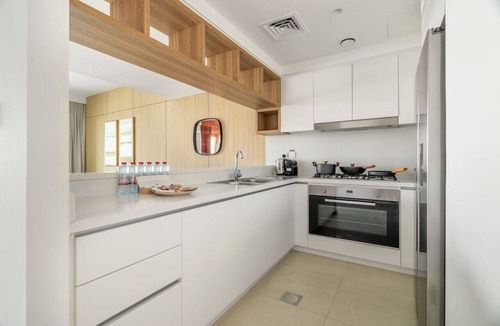 Bur Dubai Apartment | Prime Location Full Burj View 2 min to Dubai Mall