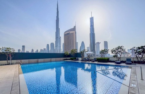 Za'abeel 2 Apartment | Refined 2BR Stay with Iconic Burj Views