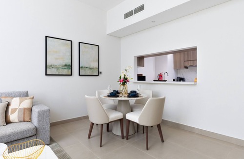 Abu Dhabi Apartment | Relaxed Yas living with Resort-Style Facilities