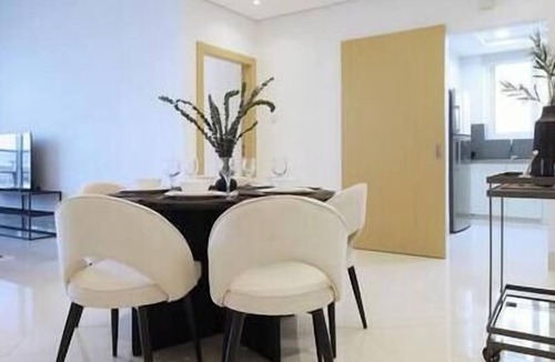 Dubai Apartment | Renovated Apartment 15 Min from Dubai Airport