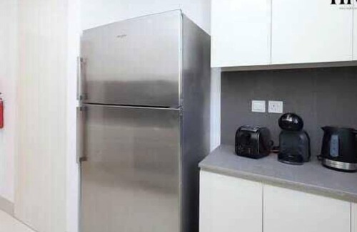Dubai Apartment | Renovated Apartment 15 Min from Dubai Airport