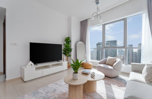 Dubai Marina Apartment | Restful 2BR at Dubai Marina