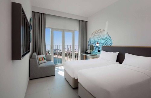Dubai Hotel | Rove La Mer Beach