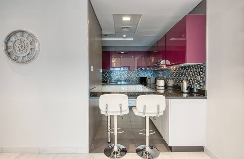 Dubai Marina Apartment | Sea Views 1BR in the Heart of Dubai Marina by Deluxe Holiday Homes