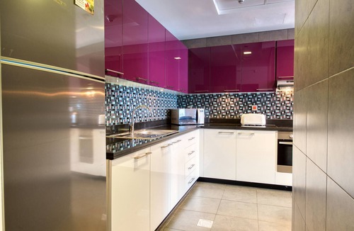Dubai Marina Apartment | Sea Views 1BR in the Heart of Dubai Marina by Deluxe Holiday Homes
