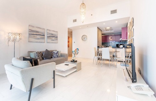 Dubai Marina Apartment | Sea Views 1BR in the Heart of Dubai Marina by Deluxe Holiday Homes