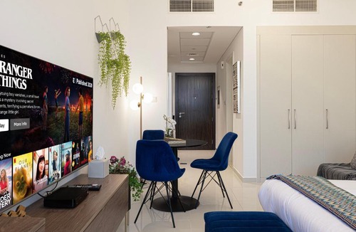 Dubai Apartment | SmartStay at Carson Tower - Panoramic City Views - Modern Luxury Apartments