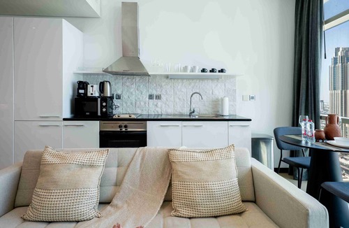 DIFC Apartment | Sophisticated City Studio | Heart of DIFC, Liberty House