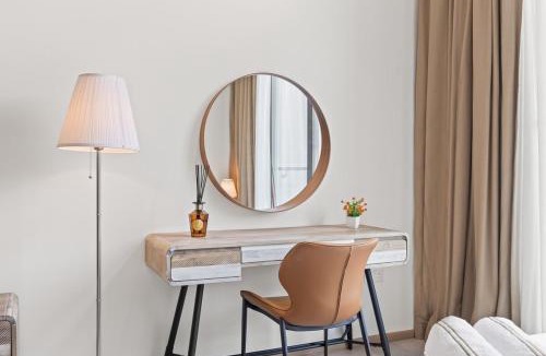 Jumeirah Village Circle Apartment | Sophisticated Studio Balcony, Pool & Gym JVC