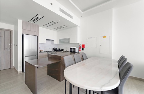 Jumeirah Lake Towers Apartment | Spacious Modern 3BR, Near Dubai Eye & JBR Beach