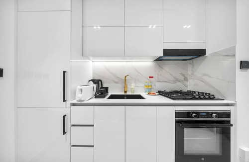 Jumeirah Village Circle Apartment | StayShort - Bright & Comfortable Studio Apartment in Jumeirah Village Circle for 2 with Balcony!